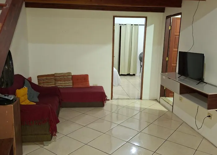CASA DE HOSPEDAGEM PARATY 10 MINUTOS DO CENTRO COM OPÇÕES DE CAFÉ da MANHÃ, Brasil